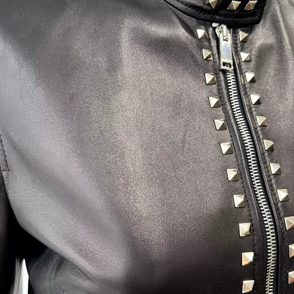 $6490 04. Valentino Black Leather Rockstud Embellished Short Jacket size 6 Moto - Picture 16 of 16